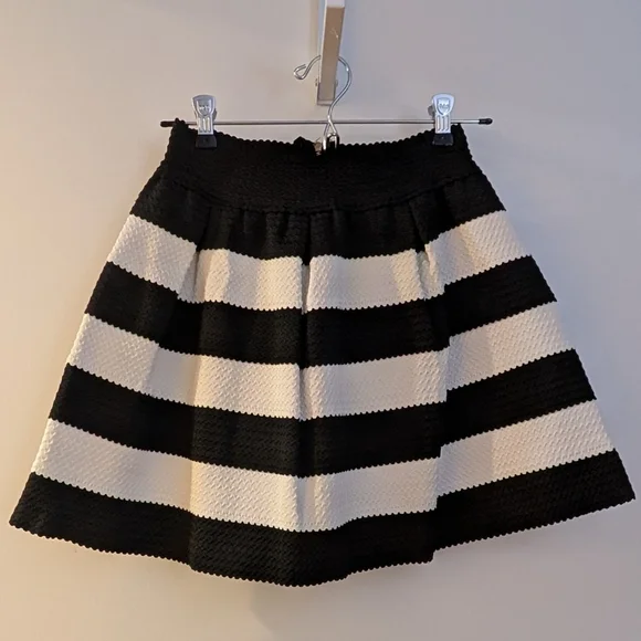 Black and White Striped Women's Skirt Size XS - Picture 1 of 3